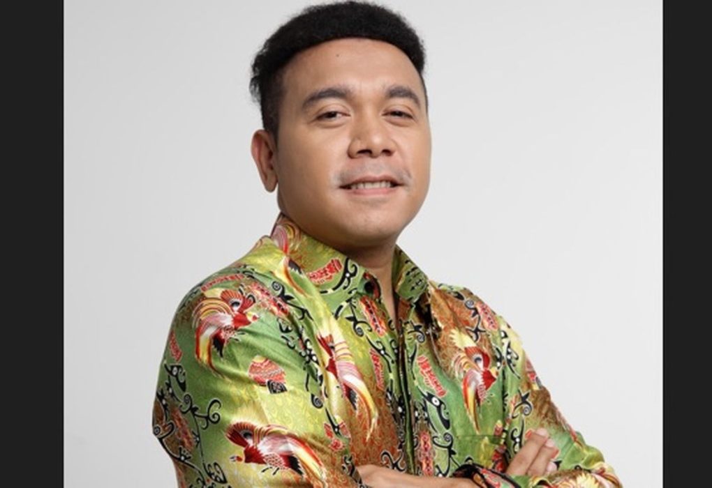 Billy Mambrasar: Anak Kampung yang Mendunia, Inspirasi Bagi Generasi Muda Papua